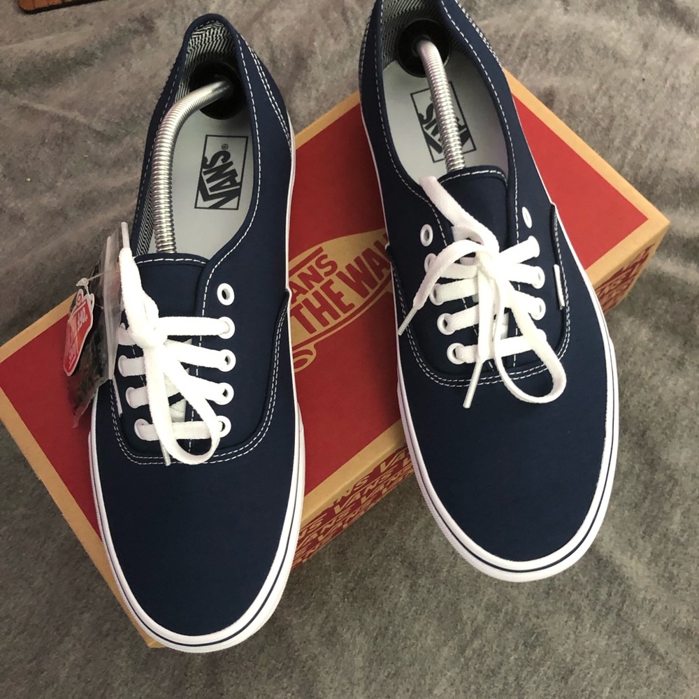 Vans - Picture 2 of 5